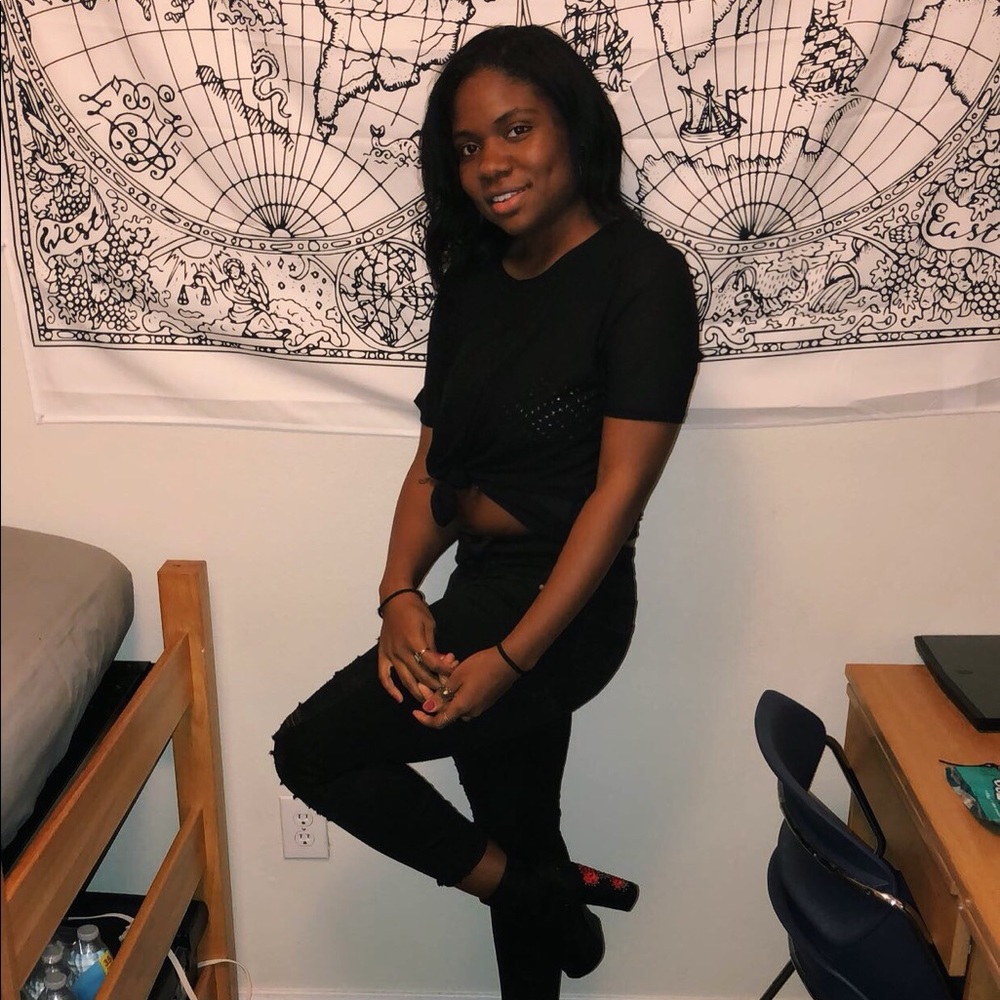 Meet your Posher, Brandi